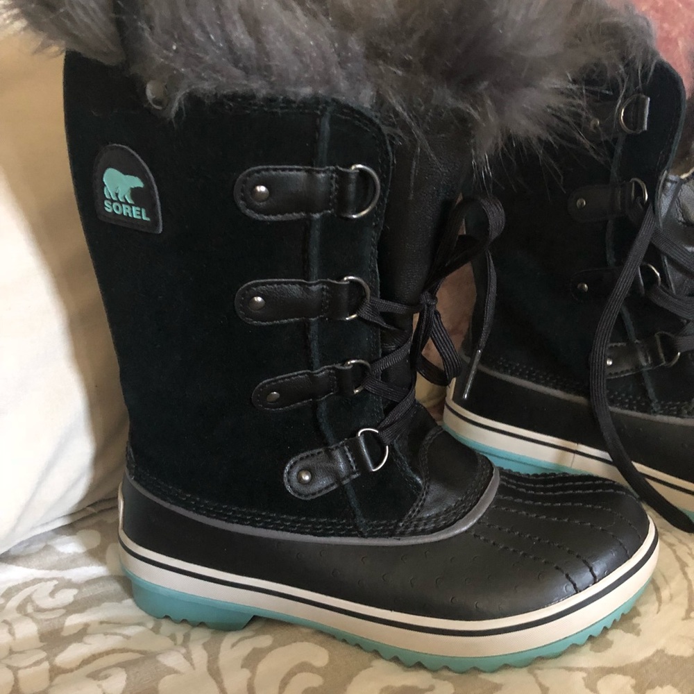 Sorel women’s snow boots